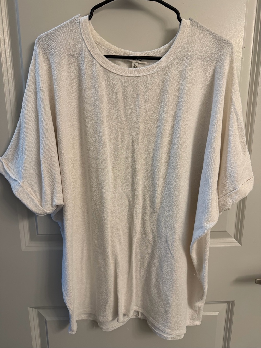 Francesca's Collections White Short-Sleeve Crew Tee